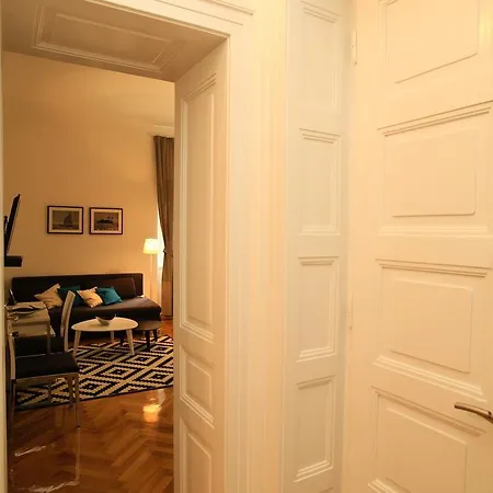 Contarini Luxury Pensjonat 4*